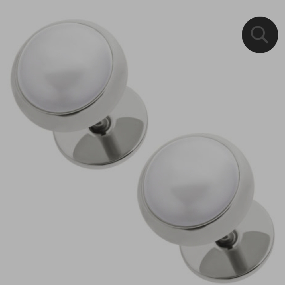 Comfy earrings flat back studs pearl